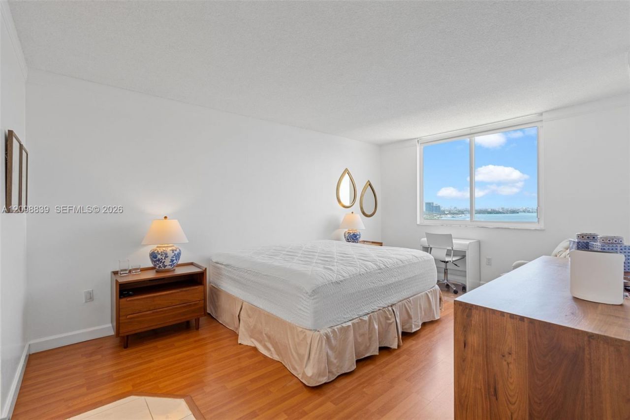300 Bayview Dr , Unit 1710, Sunny Isles Beach, FL 33160 Photo