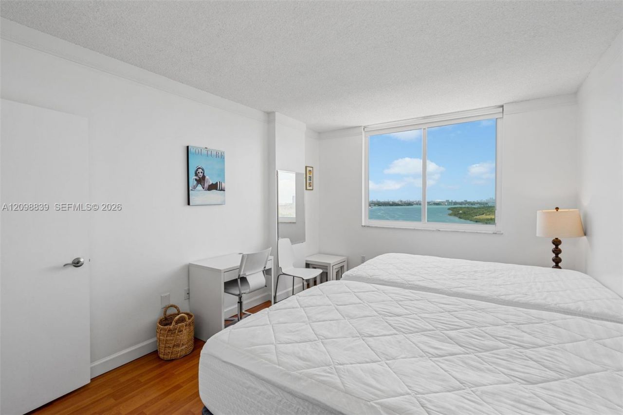 300 Bayview Dr , Unit 1710, Sunny Isles Beach, FL 33160 Photo