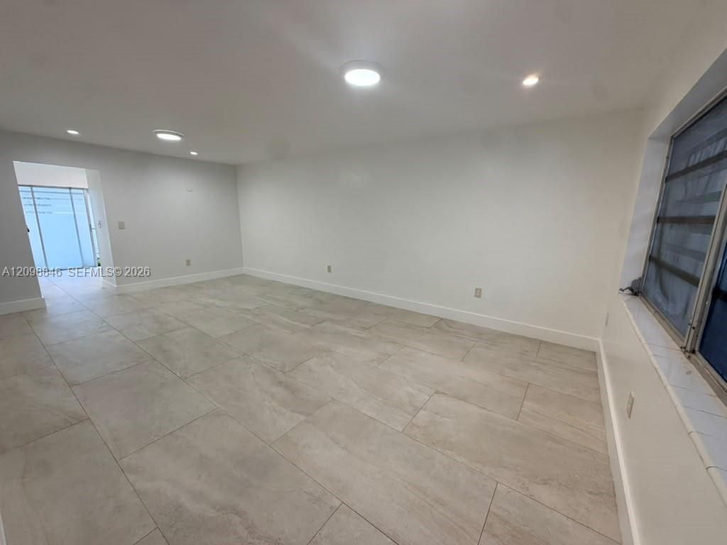 11320 Peachtree Dr , Unit 11320, Miami, FL 33161 Photo