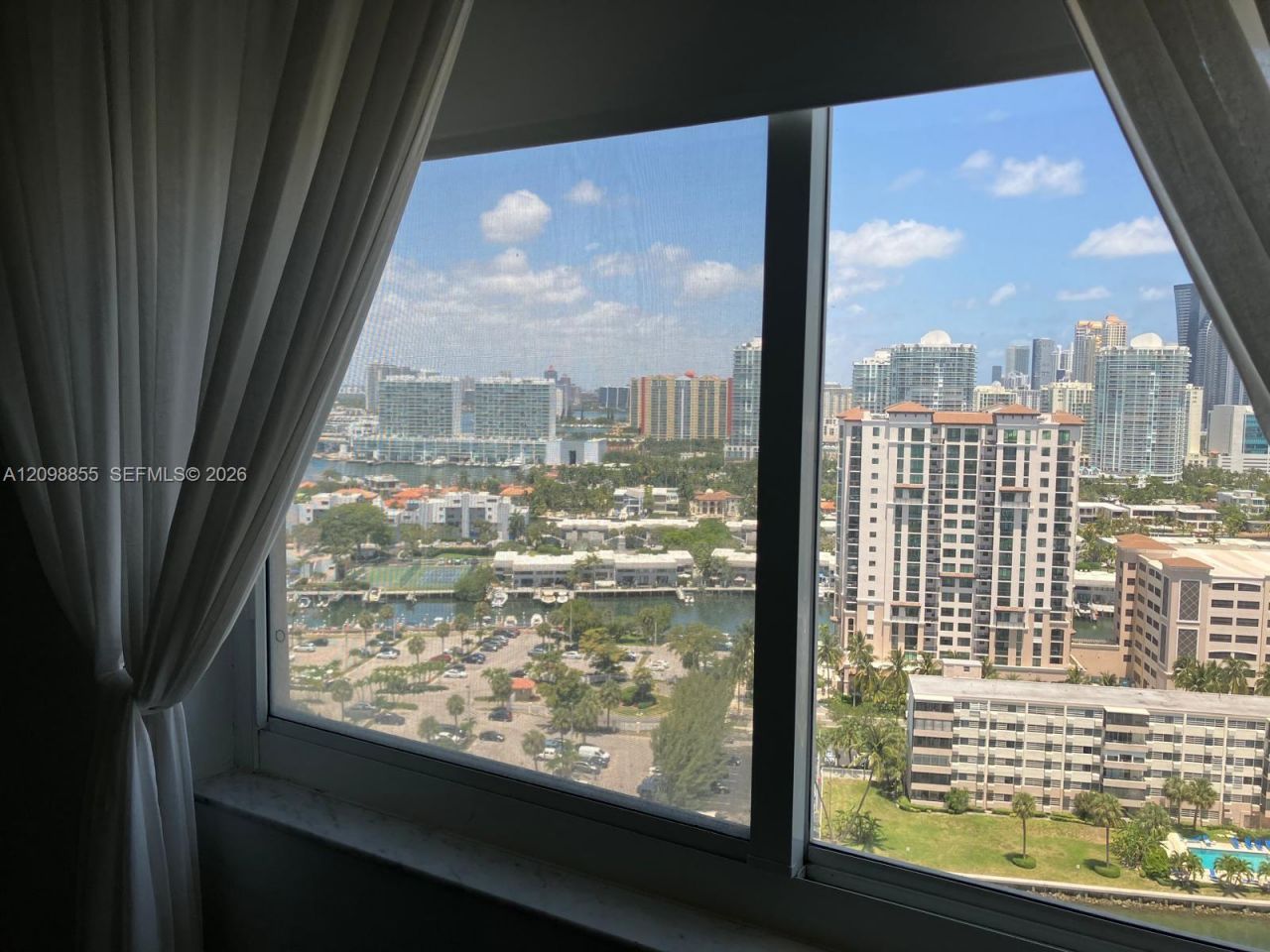 300 Bayview Dr, Unit PH11, Sunny Isles Beach, FL 33160 Photo