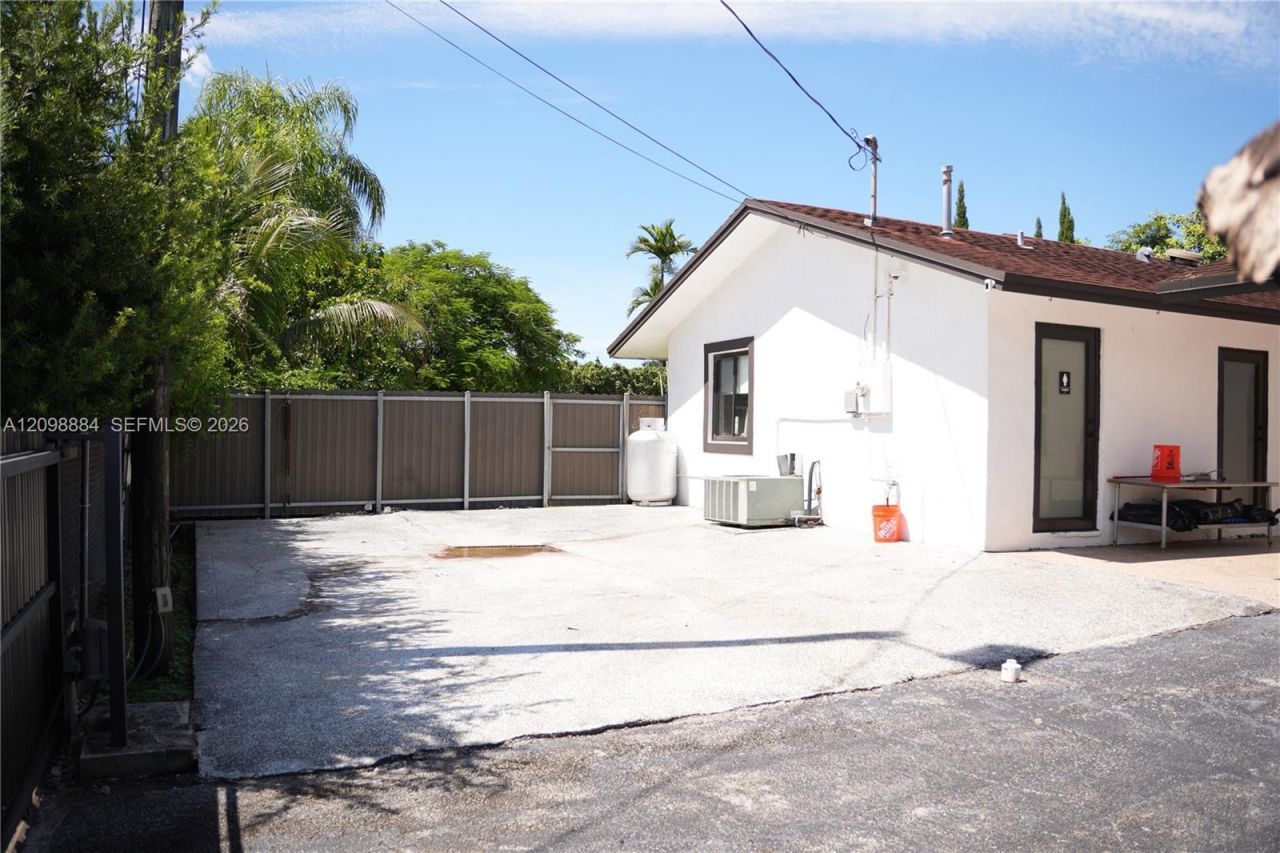 17475 SW 182nd Ave , Miami, FL 33187 Photo