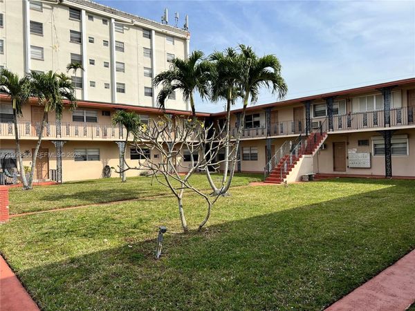 5300 Hollywood Blvd , Unit 10, Hollywood, FL 33021