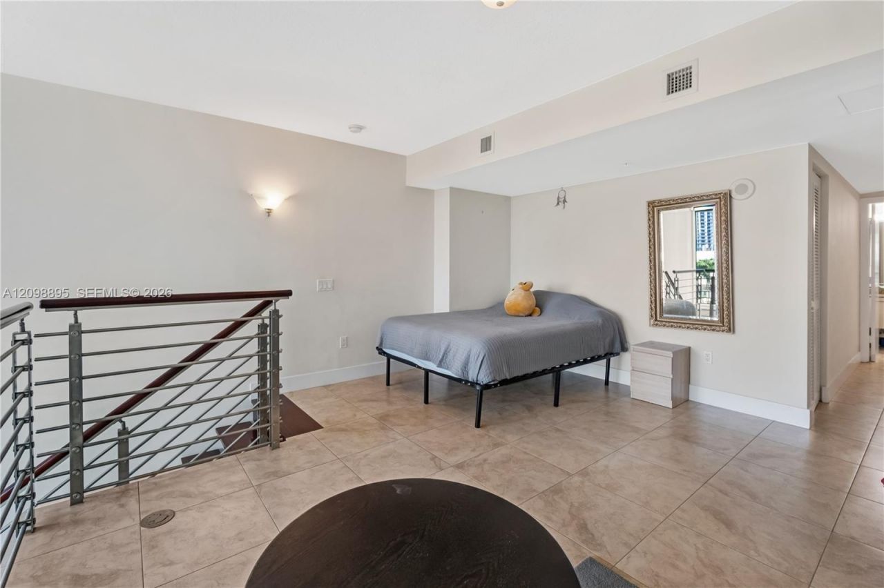 41 SE 5th St , Unit 811, Miami, FL 33131 Photo