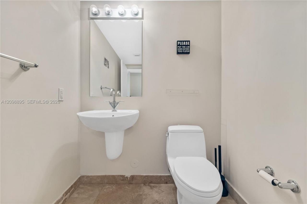 41 SE 5th St , Unit 811, Miami, FL 33131 Photo