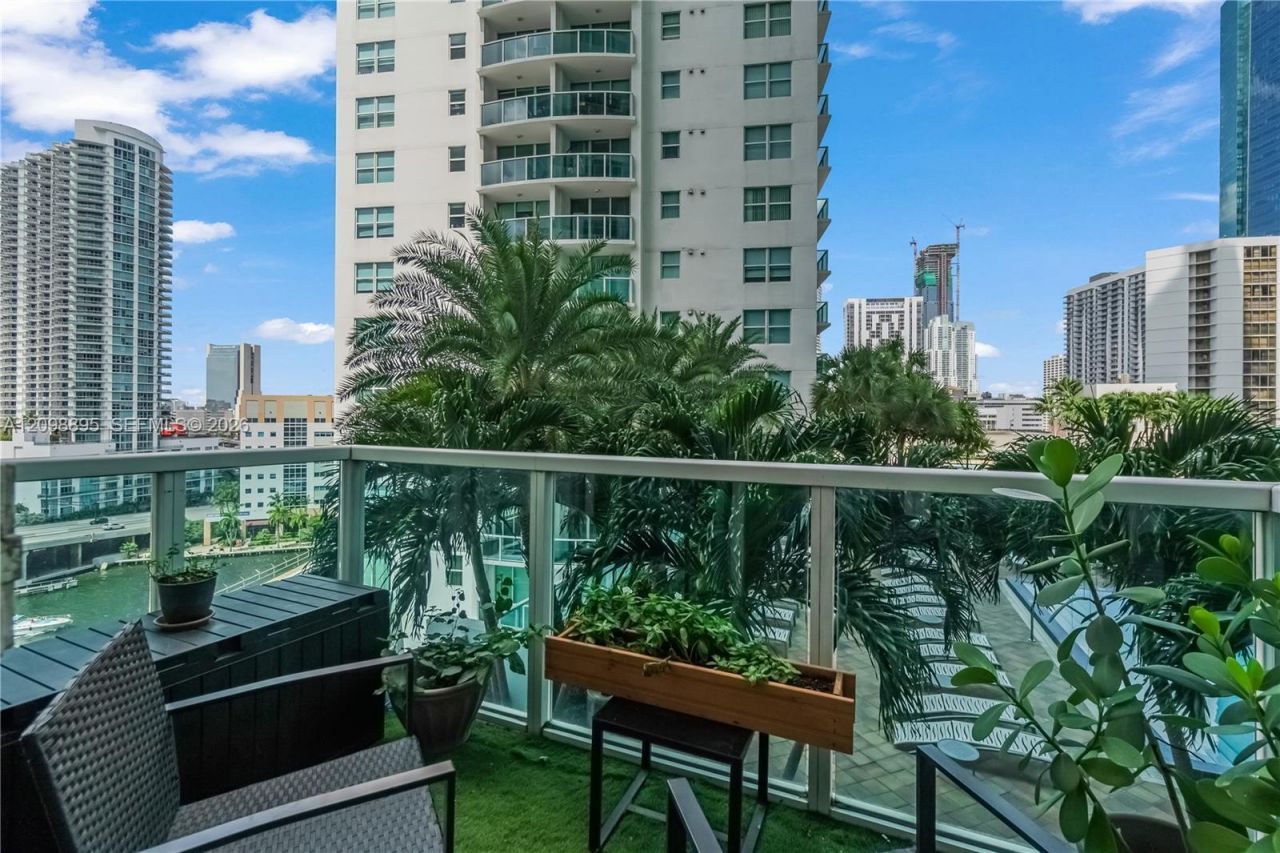 41 SE 5th St , Unit 811, Miami, FL 33131 Photo