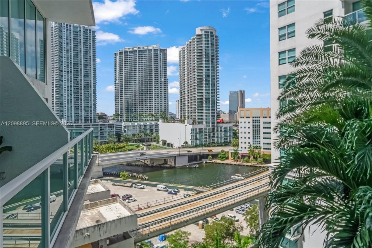 41 SE 5th St , Unit 811, Miami, FL 33131 Photo