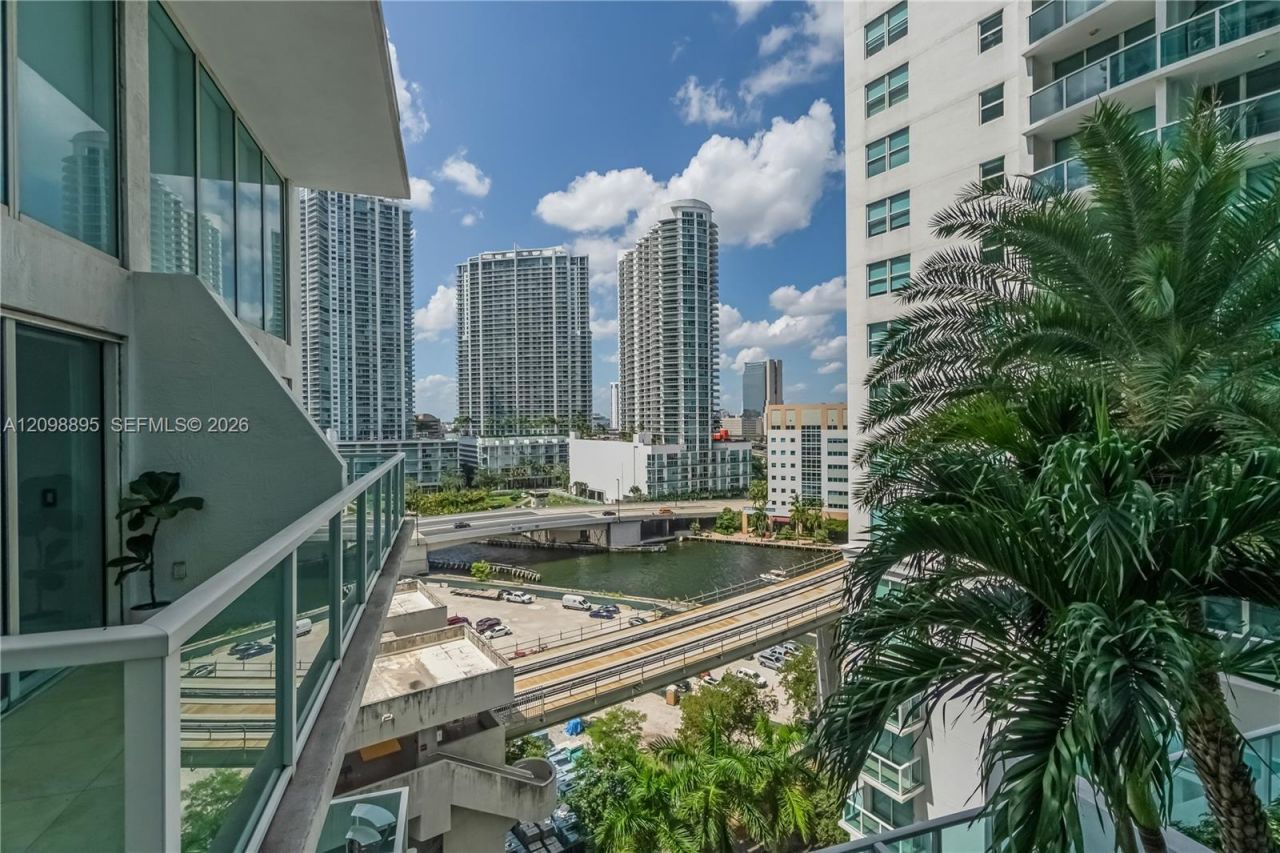 41 SE 5th St , Unit 811, Miami, FL 33131 Photo