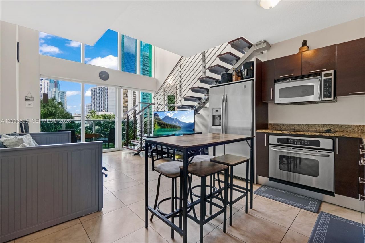 41 SE 5th St , Unit 811, Miami, FL 33131 Photo