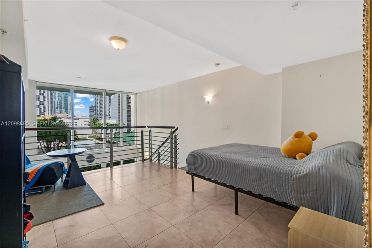 41 SE 5th St , Unit 811, Miami, FL 33131 Photo