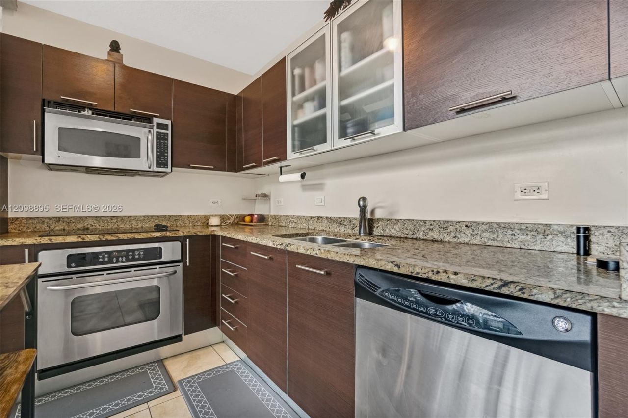 41 SE 5th St , Unit 811, Miami, FL 33131 Photo