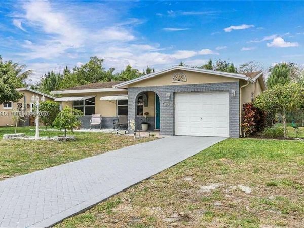 4871 NW 13th Ave , Deerfield Beach, FL 33064