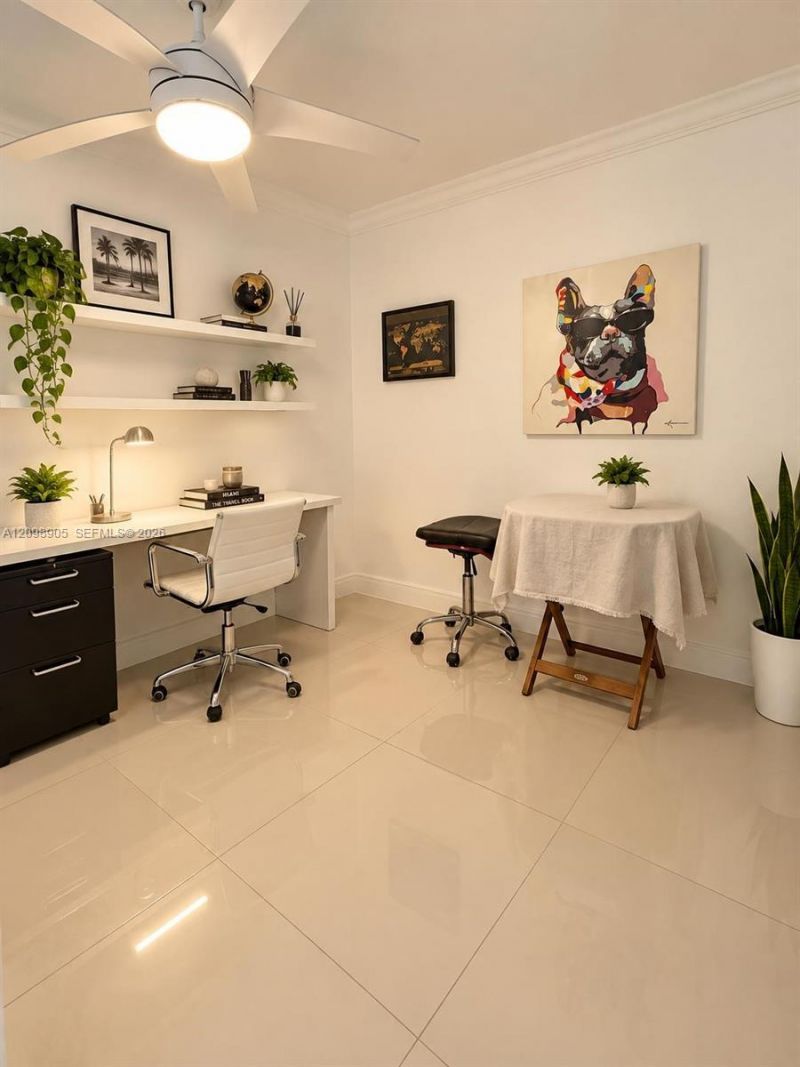 240 Collins Ave , Unit 2C, Miami Beach, FL 33139 Photo