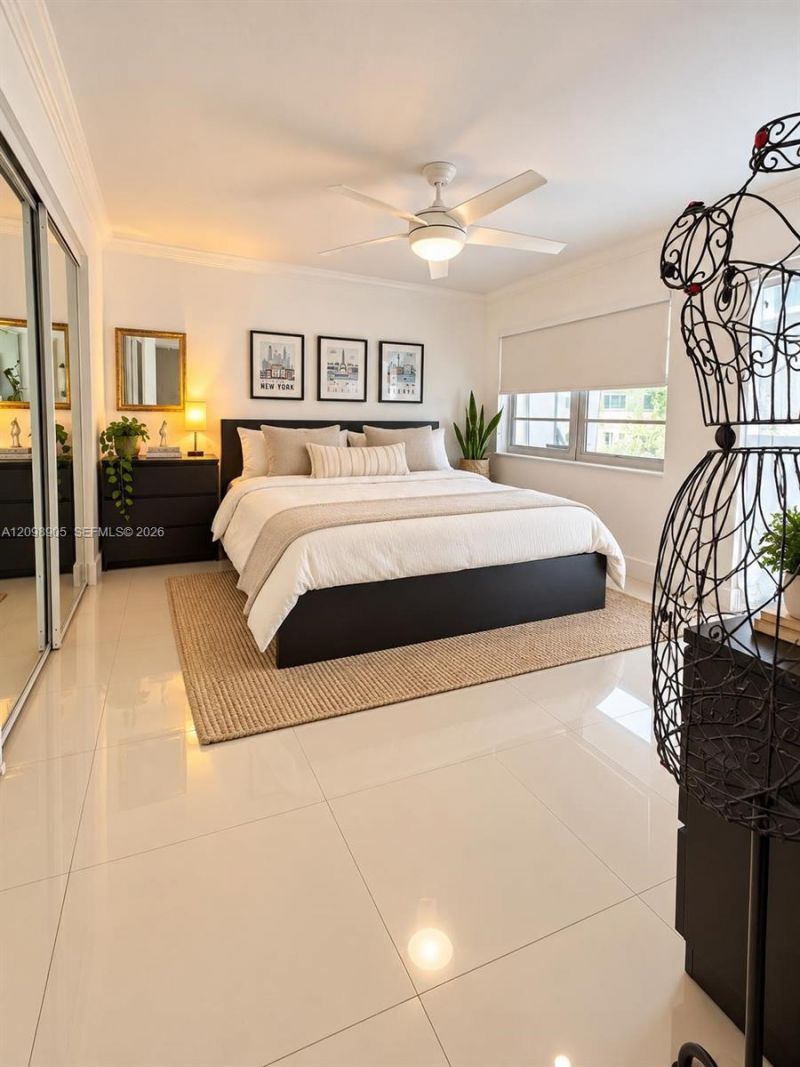 240 Collins Ave , Unit 2C, Miami Beach, FL 33139 Photo