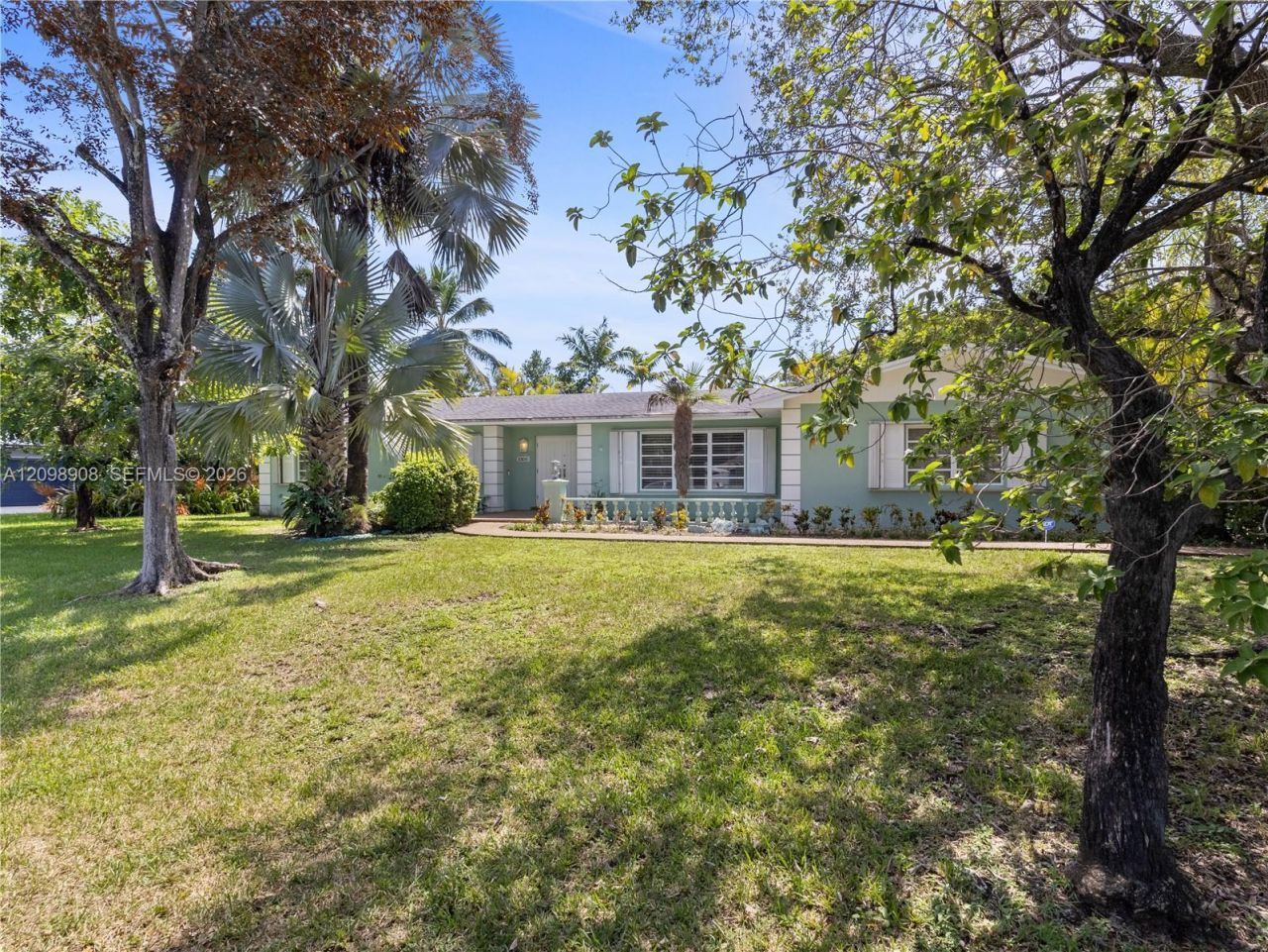 10100 SW 133rd St, Miami, FL 33176 Photo