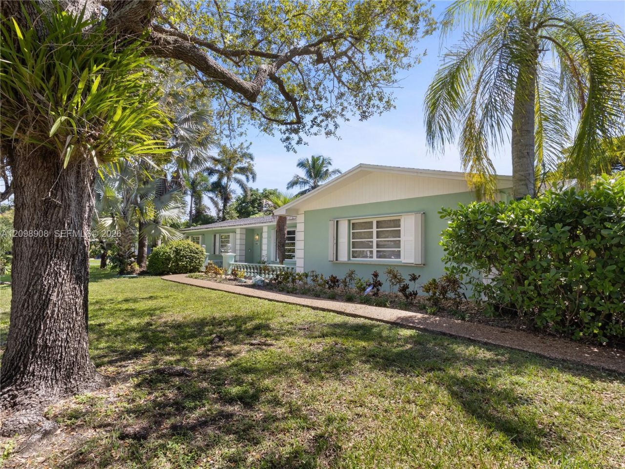 10100 SW 133rd St, Miami, FL 33176 Photo