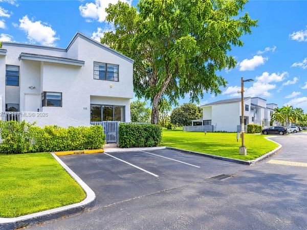 735 NW 105th Pl , Unit C3, Miami, FL 33172
