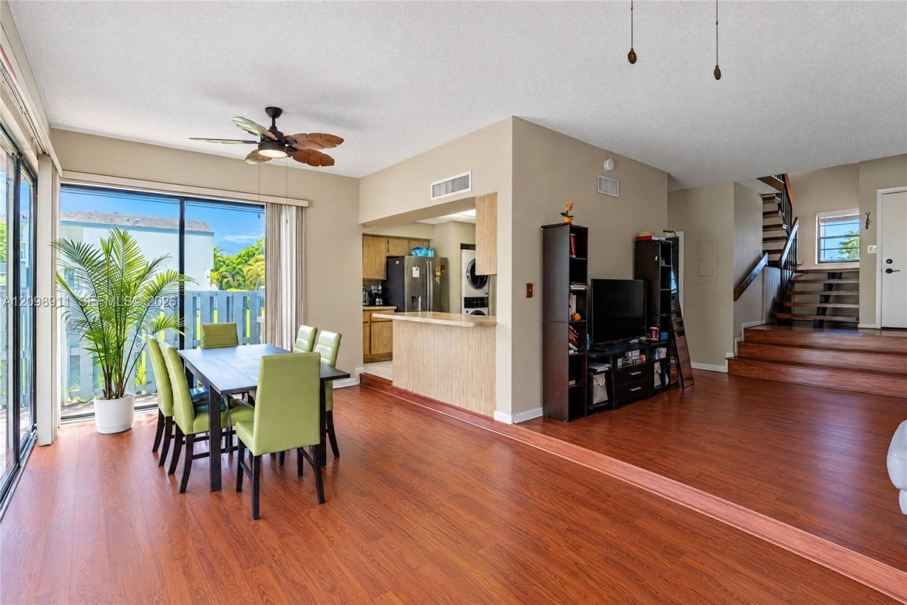 735 NW 105th Pl, Unit C3, Miami, FL 33172 Photo