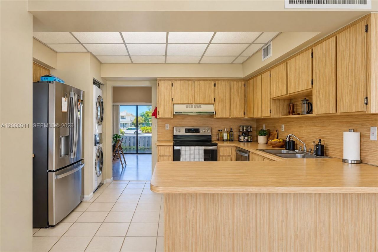 735 NW 105th Pl, Unit C3, Miami, FL 33172 Photo