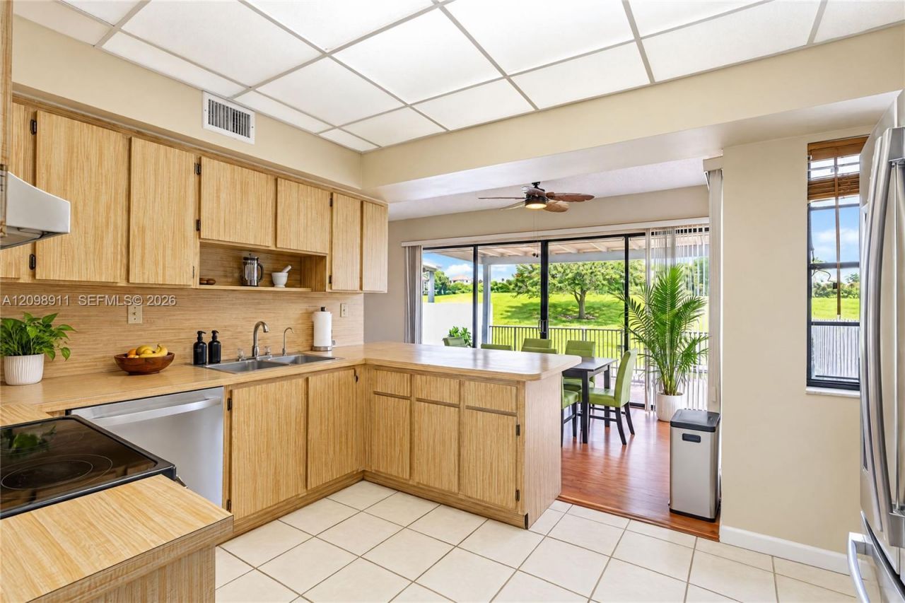 735 NW 105th Pl, Unit C3, Miami, FL 33172 Photo