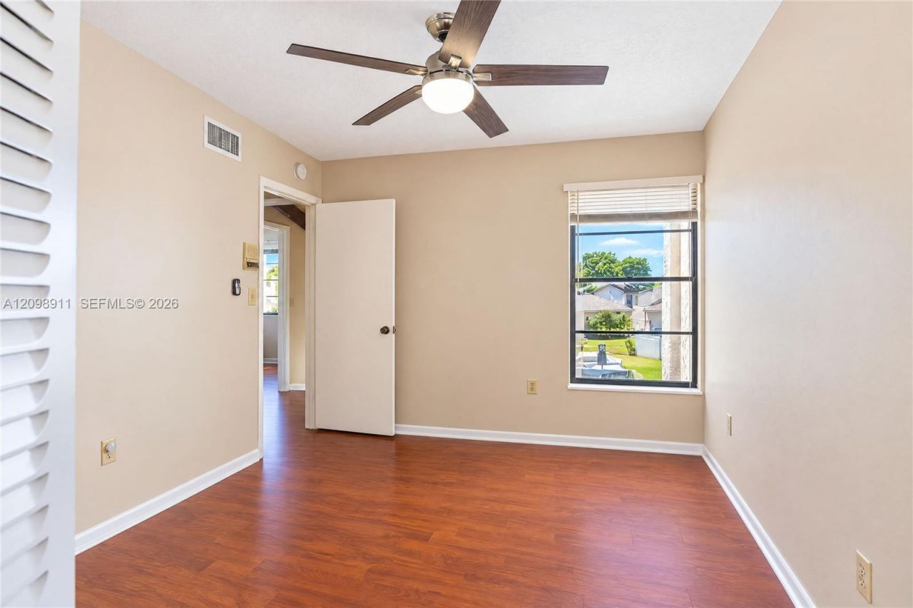 735 NW 105th Pl, Unit C3, Miami, FL 33172 Photo