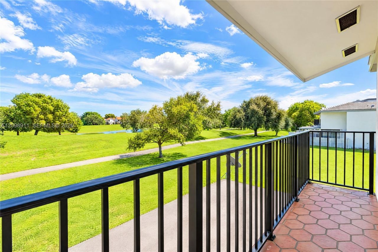 735 NW 105th Pl, Unit C3, Miami, FL 33172 Photo