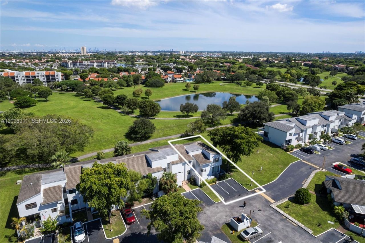 735 NW 105th Pl, Unit C3, Miami, FL 33172 Photo