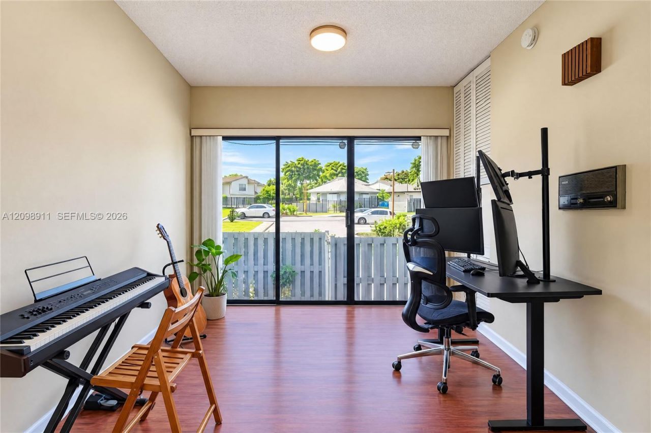 735 NW 105th Pl, Unit C3, Miami, FL 33172 Photo