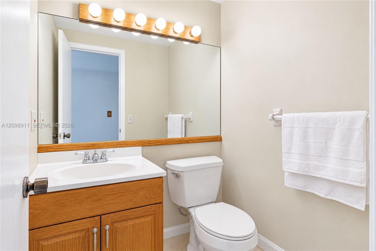 735 NW 105th Pl, Unit C3, Miami, FL 33172 Photo