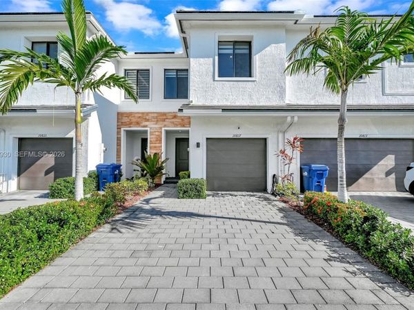 10817 SW 233rd St , Homestead, FL 33032