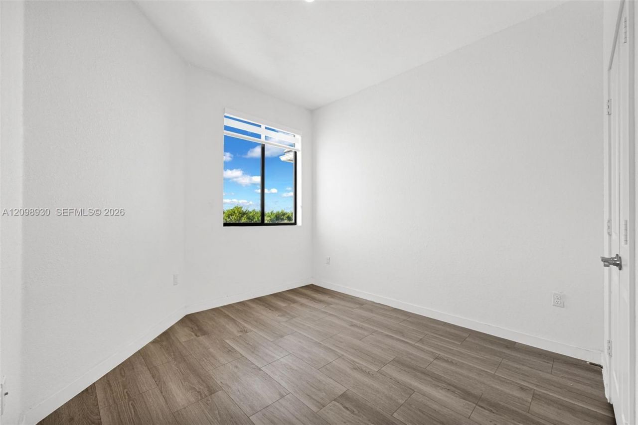 10817 SW 233rd St , Homestead, FL 33032 Photo