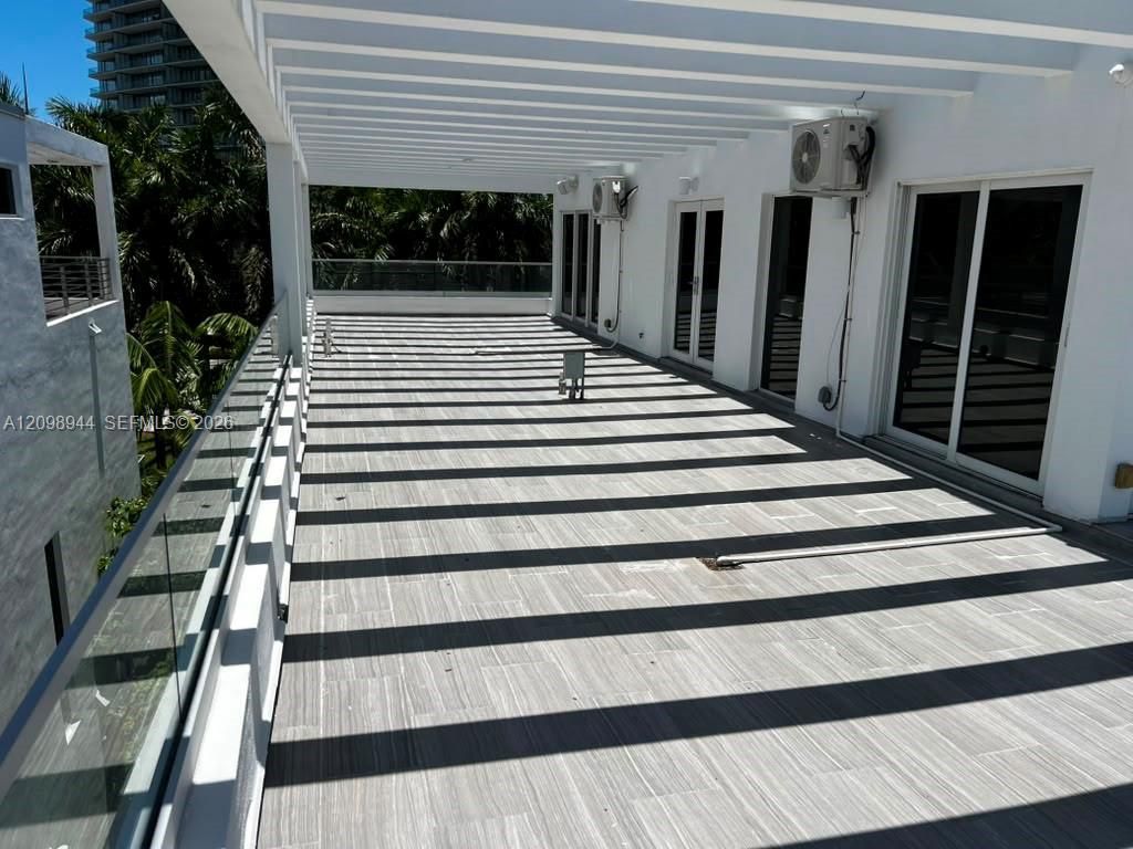 18975 Atlantic Blvd , Sunny Isles Beach, FL 33160 Photo