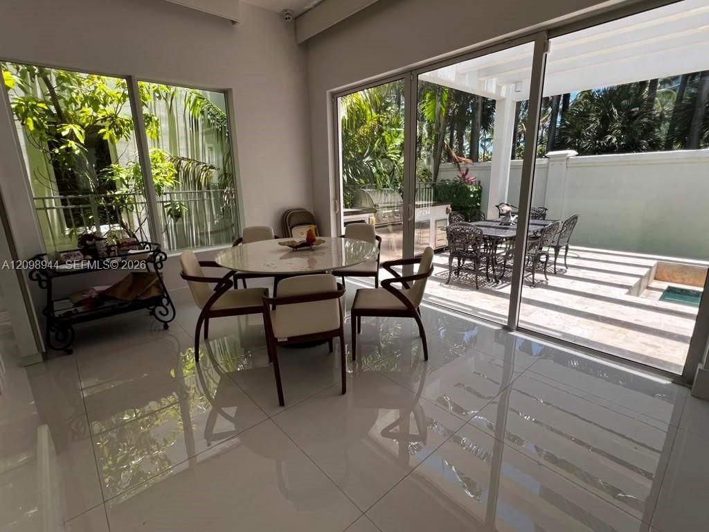 18975 Atlantic Blvd , Sunny Isles Beach, FL 33160 Photo