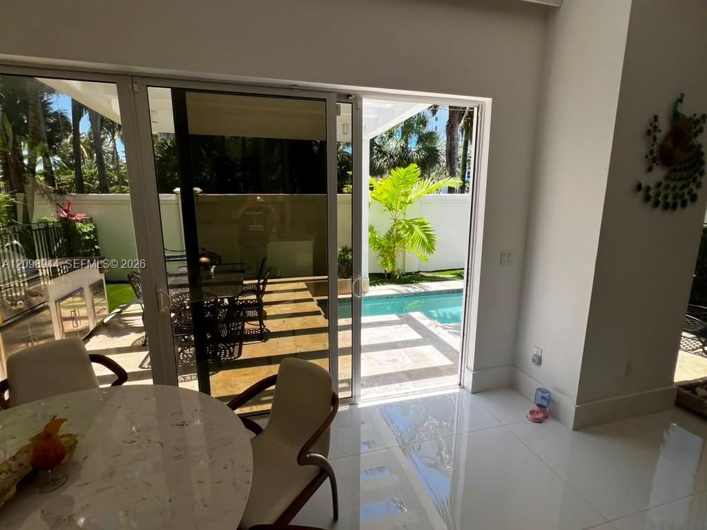 18975 Atlantic Blvd , Sunny Isles Beach, FL 33160 Photo