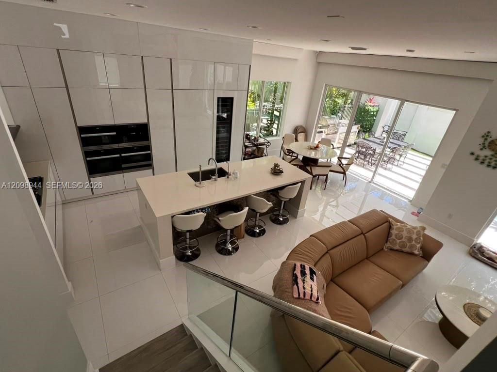 18975 Atlantic Blvd , Sunny Isles Beach, FL 33160 Photo