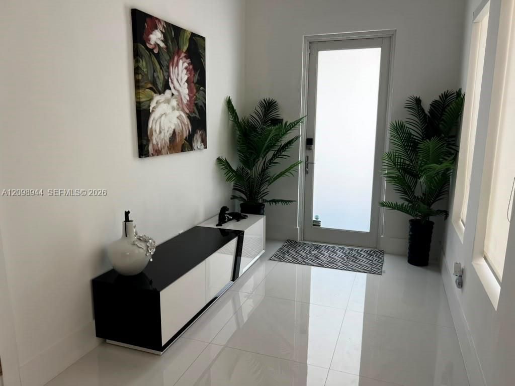 18975 Atlantic Blvd , Sunny Isles Beach, FL 33160 Photo