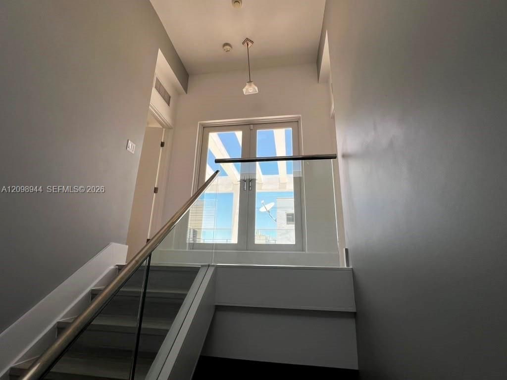 18975 Atlantic Blvd , Sunny Isles Beach, FL 33160 Photo