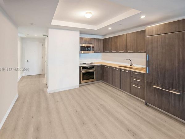 45 SW 9th St , Unit 1604, Miami, FL 33130