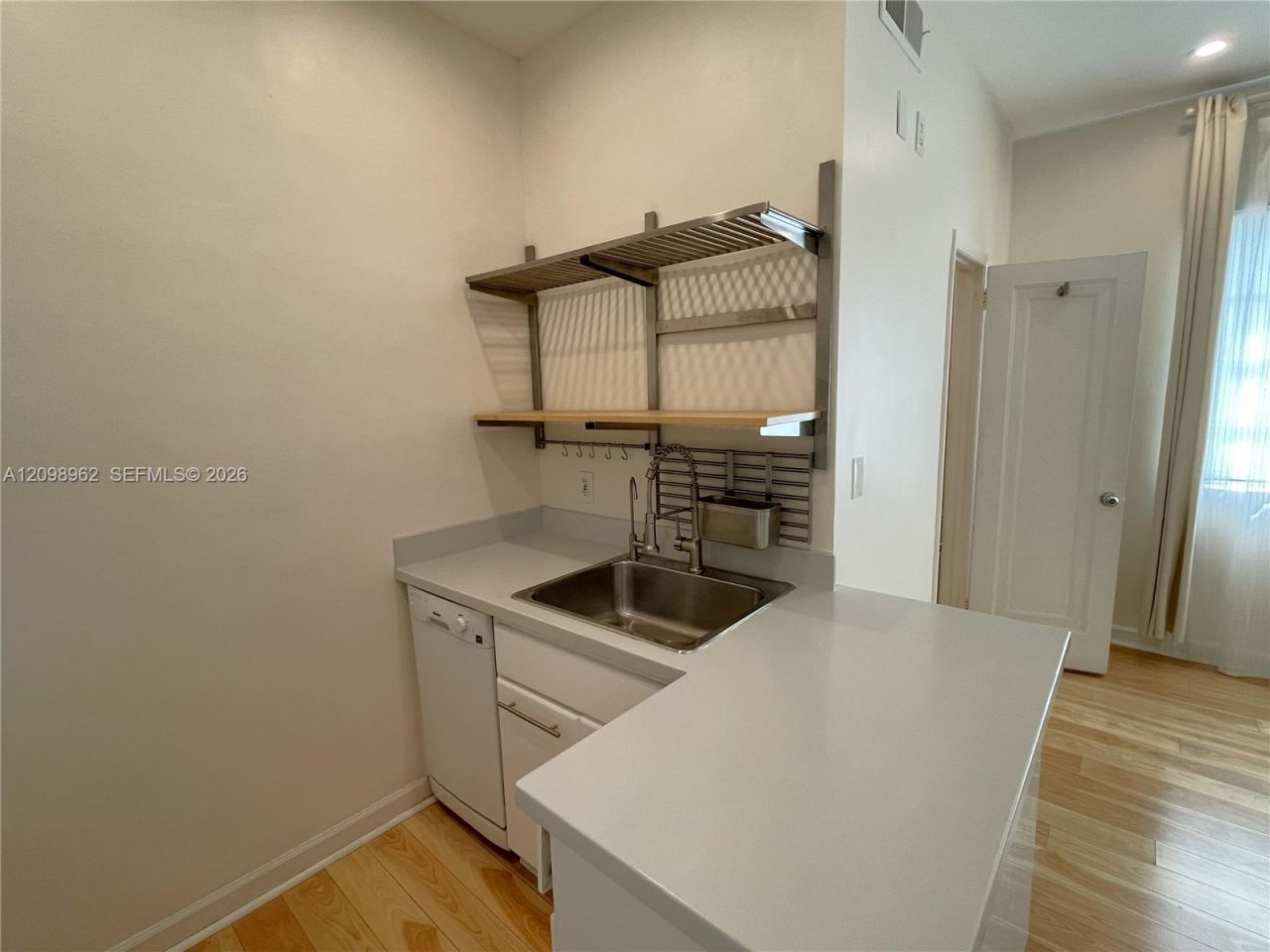 1211 Pennsylvania Ave , Unit E1, Miami Beach, FL 33139 Photo