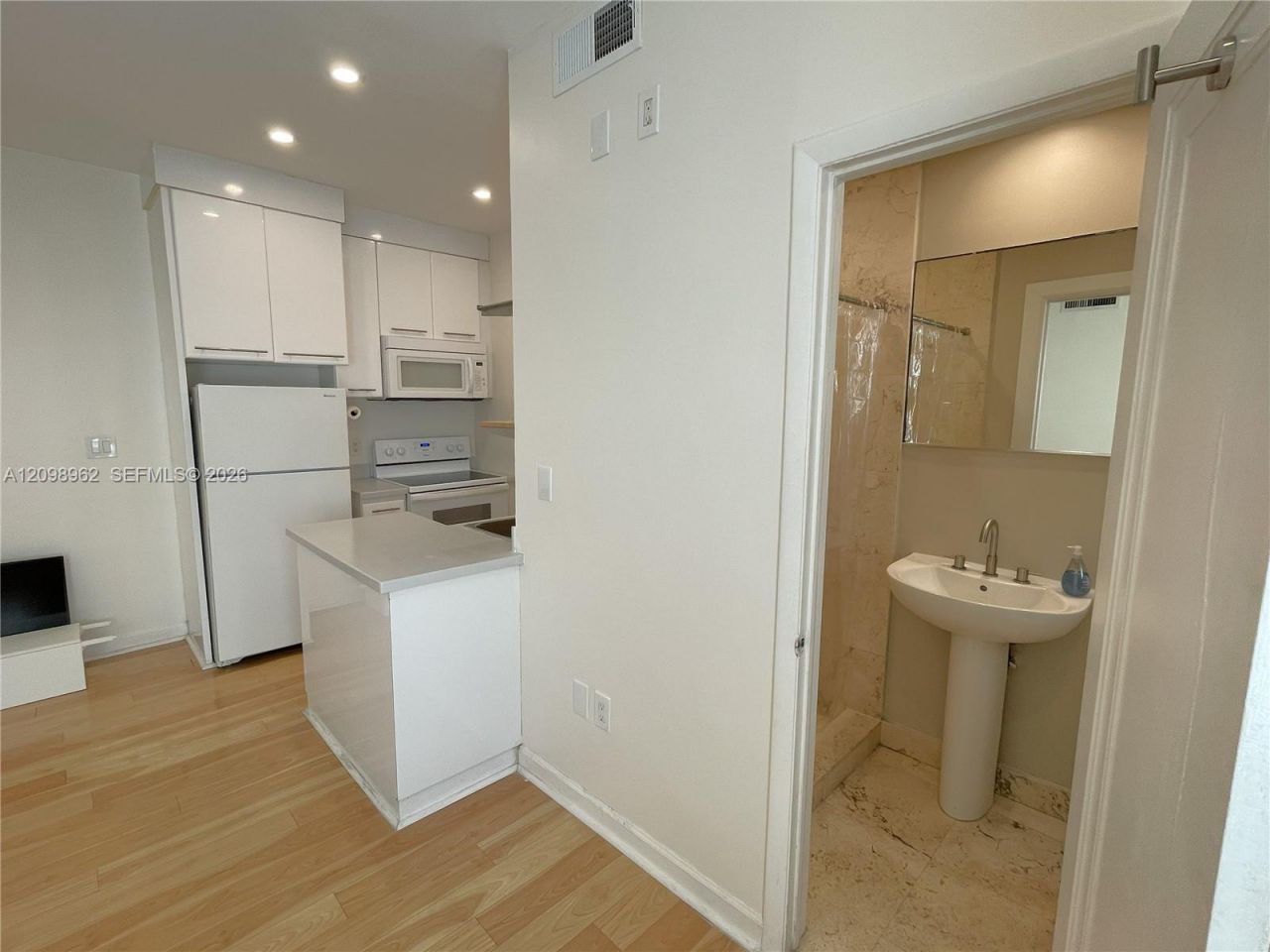 1211 Pennsylvania Ave , Unit E1, Miami Beach, FL 33139 Photo