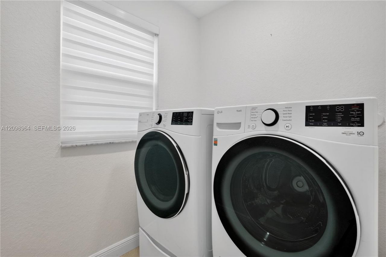 15411 SW 36th Ter, Miami, FL 33185 Photo