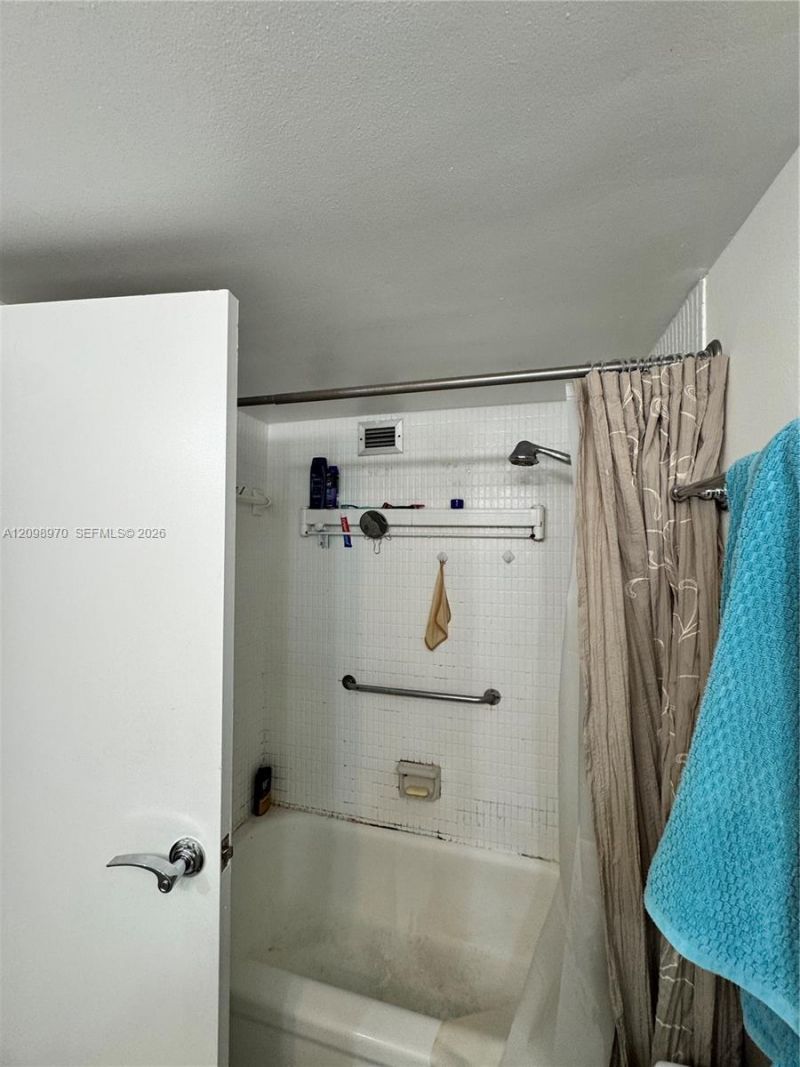 701 Three Islands Blvd , Unit 103, Hallandale Beach, FL 33009 Photo