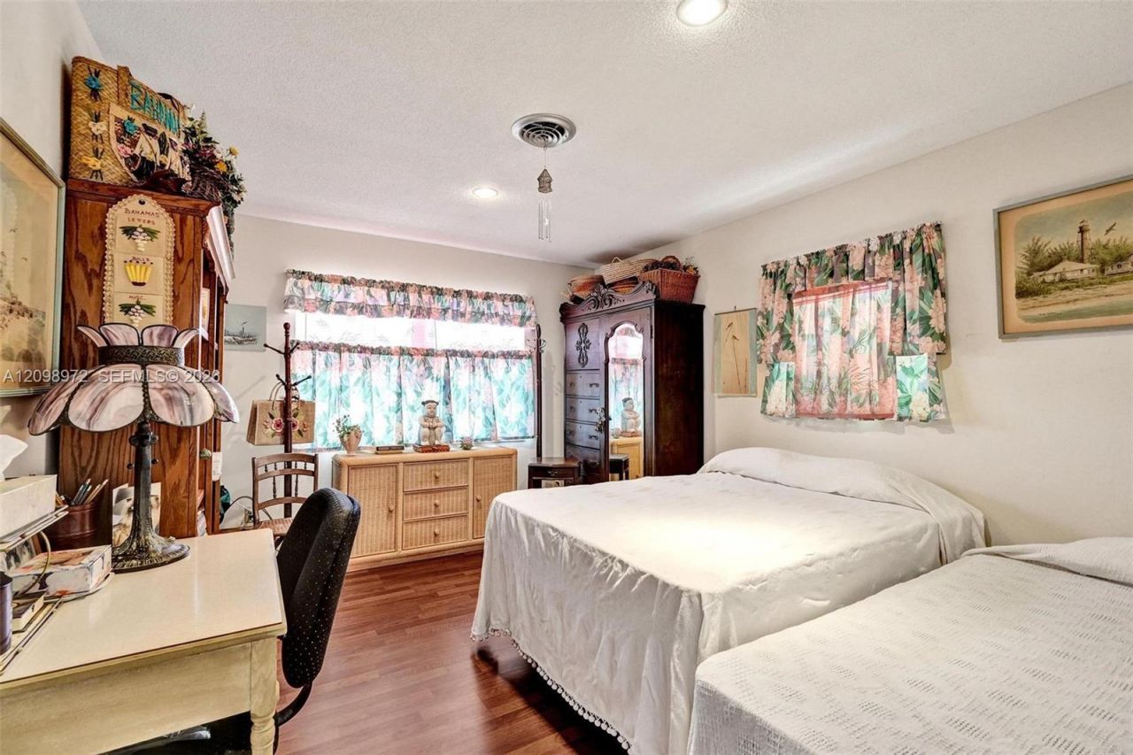 7805 S Indian River Dr Drive, Fort Pierce, FL 34982 Photo