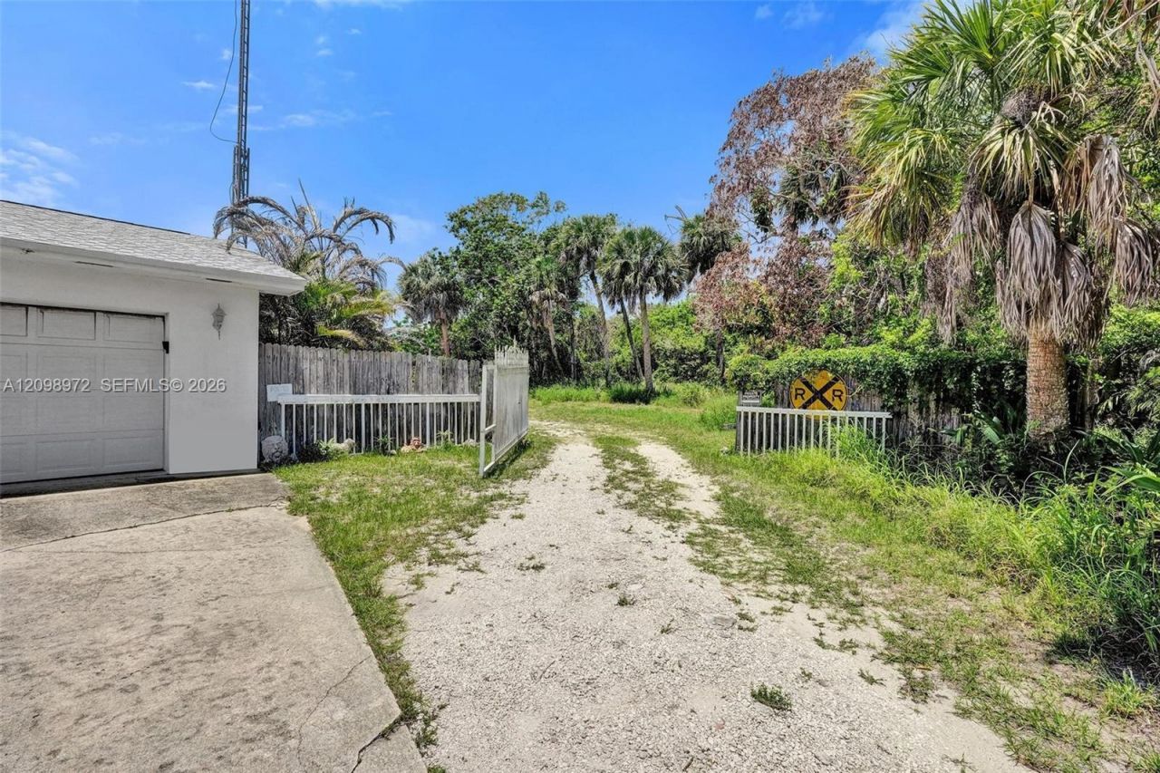 7805 S Indian River Dr Drive, Fort Pierce, FL 34982 Photo