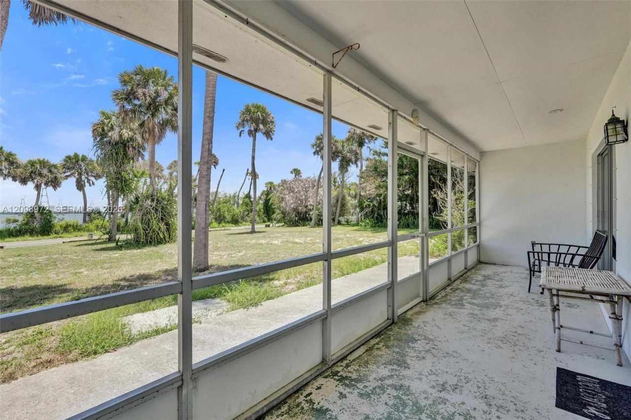 7805 S Indian River Dr Drive, Fort Pierce, FL 34982 Photo