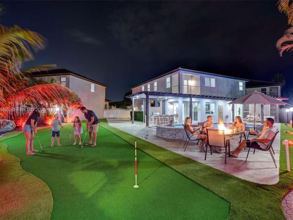 15411 SW 36th Ter, Miami, FL 33185