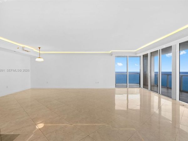 1800 S Ocean Dr , Unit 3805, Hallandale Beach, FL 33009