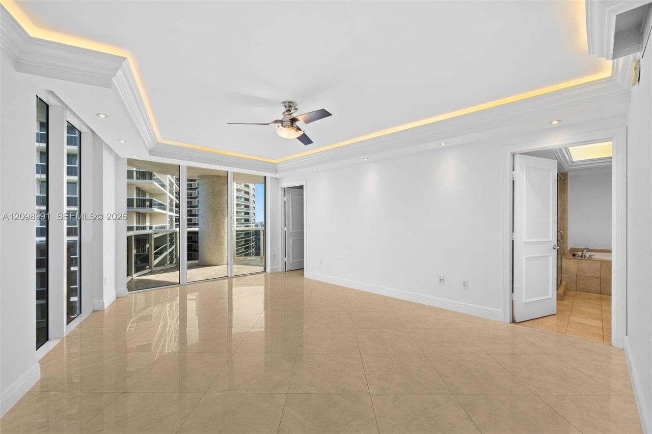 1800 S Ocean Dr , Unit 3805, Hallandale Beach, FL 33009 Photo
