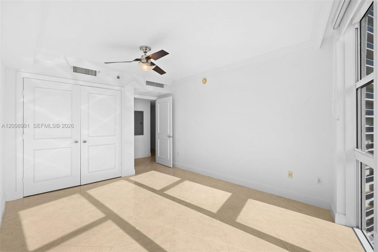 1800 S Ocean Dr , Unit 3805, Hallandale Beach, FL 33009 Photo