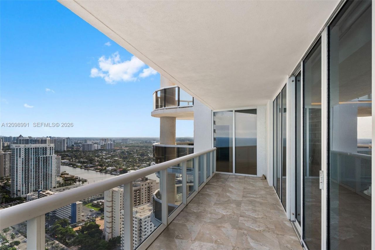 1800 S Ocean Dr , Unit 3805, Hallandale Beach, FL 33009 Photo