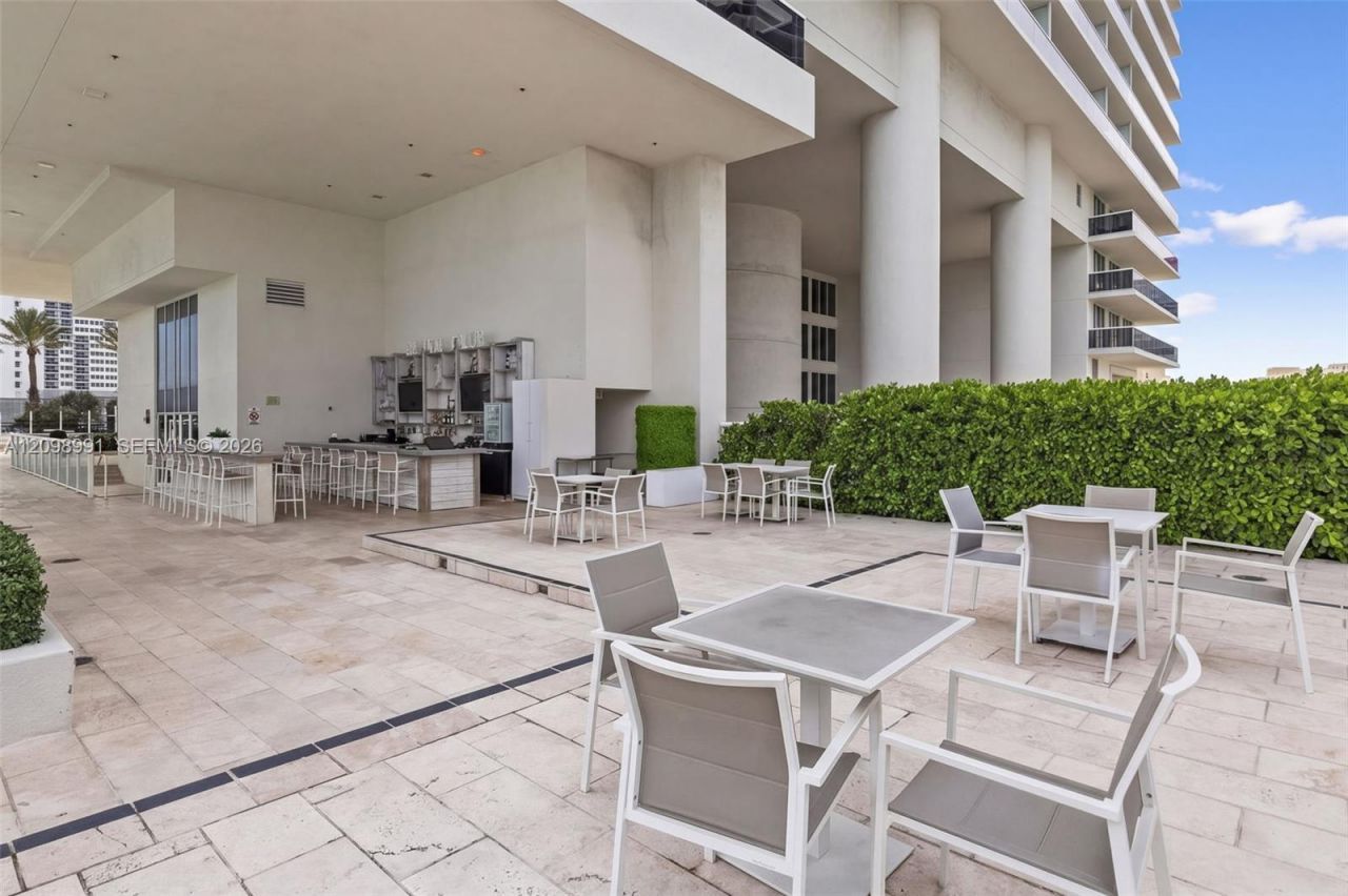 1800 S Ocean Dr , Unit 3805, Hallandale Beach, FL 33009 Photo